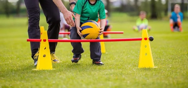 利物浦女足球员遭跟踪骚扰，42岁商人认罪待判