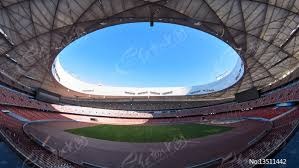 车灯连成了一条光带，《骑行》的温暖格外清晰