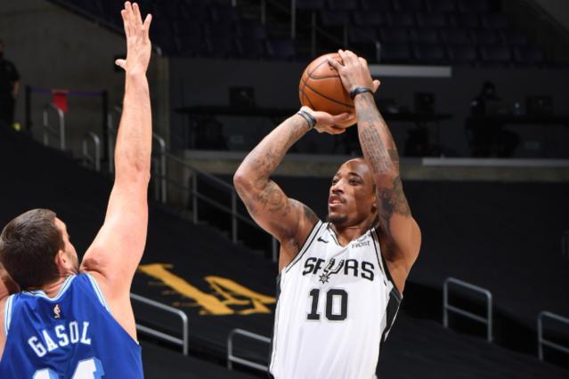 并在进攻端 并在进攻端